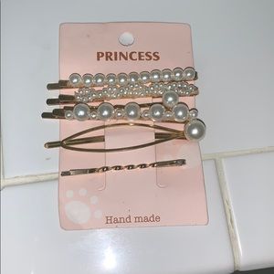 Hand made pearl hair clips